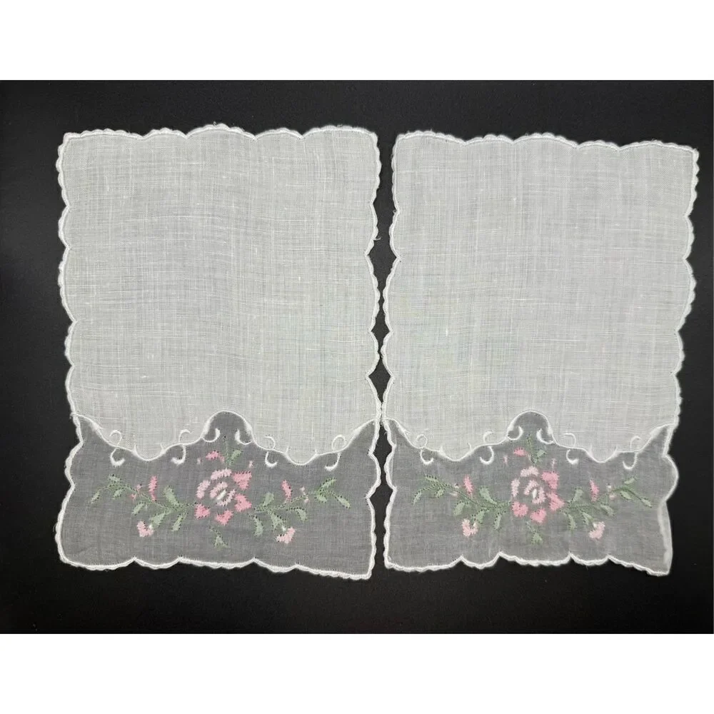 Vintage Linen Embroidered Cocktail/Tea Napkins Set of 4